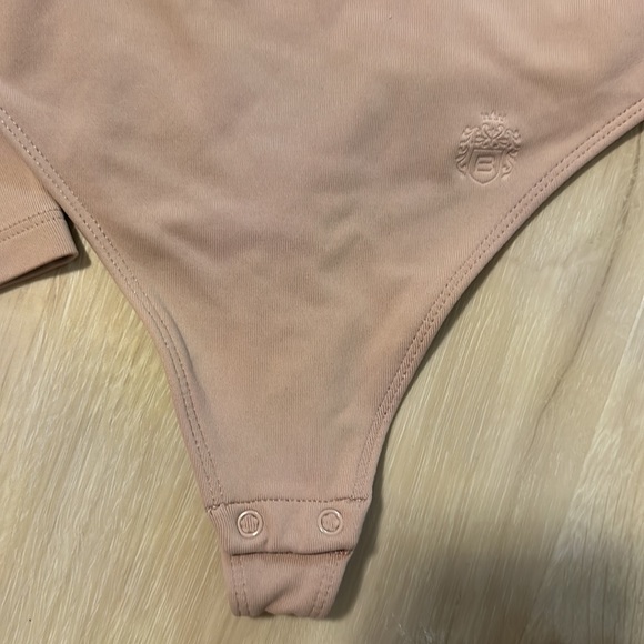 Aritzia Babaton Contour one piece NWOT square neck - Picture 5 of 5